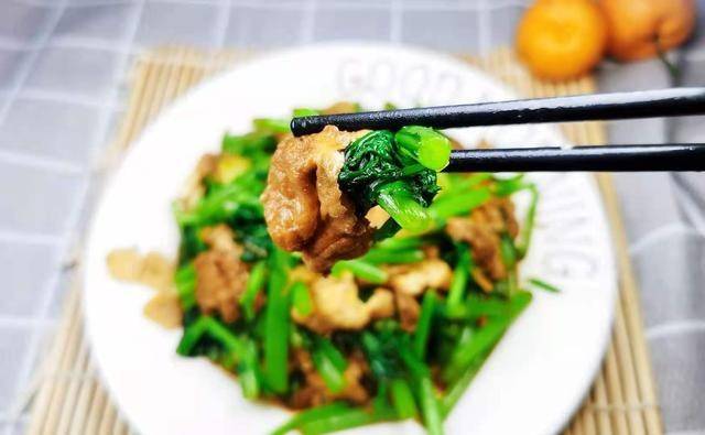 炒什么菜好吃又简单 68ef2946cc75483a8b5ebb641814144b.jpeg