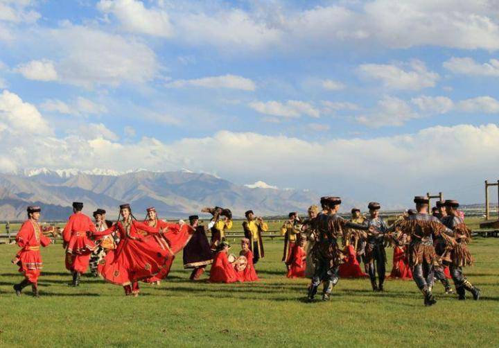 新疆旅游攻略(20)新疆民风民俗—塔吉克族鹰舞_舞蹈