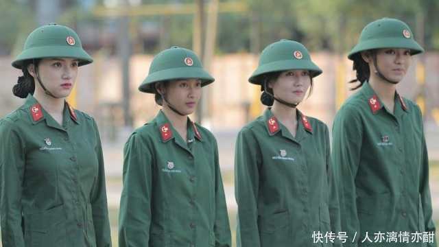 成为中国女兵!中韩日等各国 女兵,中国女兵最帅气!