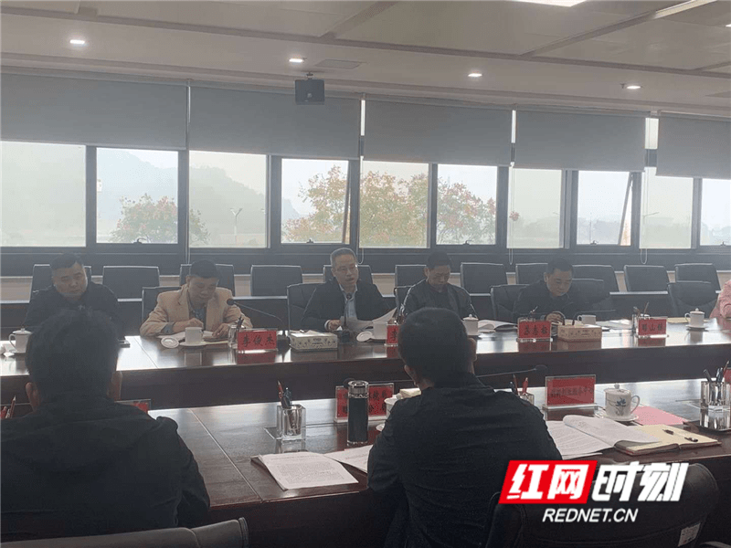 区党工委副书记,管委会主任李宏钰讲话.