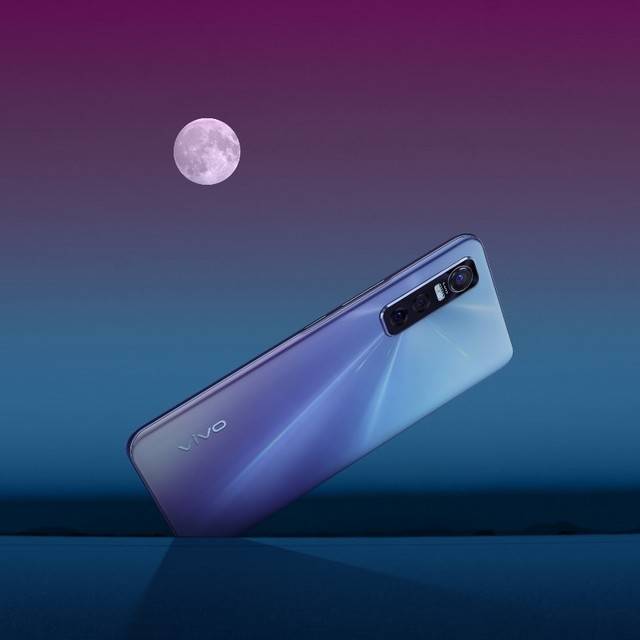 vivo s7e银月:遇见月升日落的梦幻浪漫