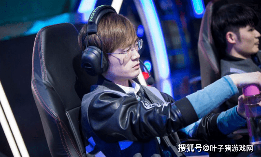 荣耀|LOL手游钻石=王者荣耀2200分？WE战队招青训，段位要求成槽点