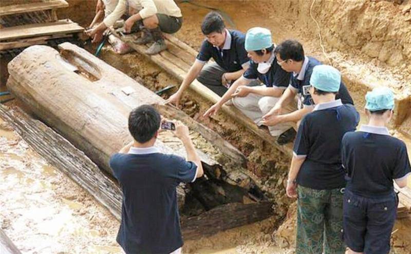 香妃尸体遭到破坏,"天生异香"的真相被揭开,并非如我们所想