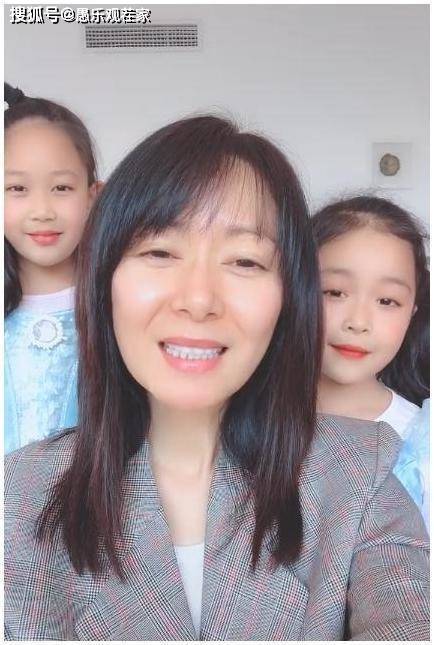 《还珠格格》塞娅公主晒近况，素颜出镜脸色蜡