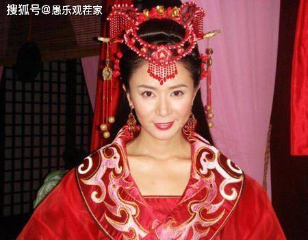 《还珠格格》塞娅公主晒近况，素颜出镜脸色蜡