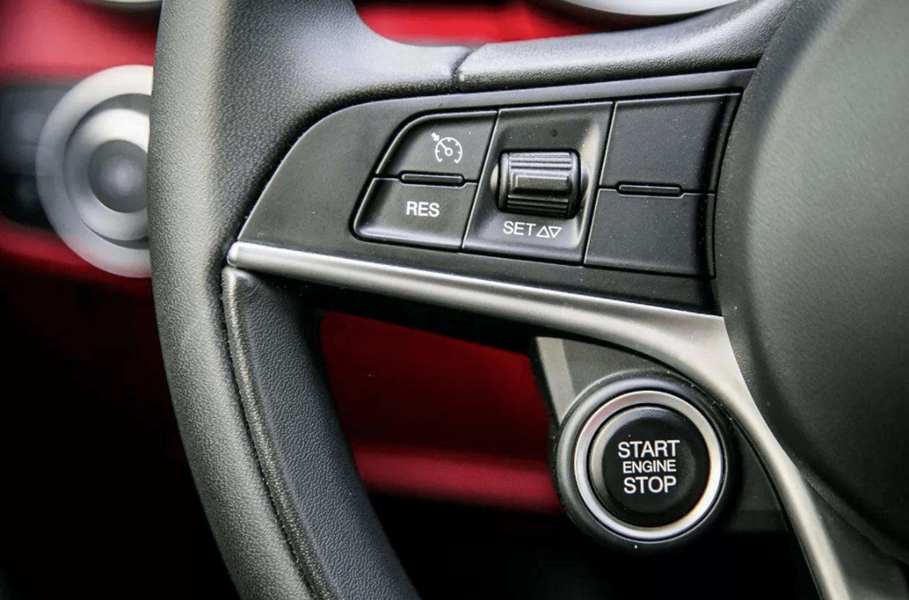 一键启动汽车正确操作方法 78e514f4719d4dee93c3c9904db26442.png