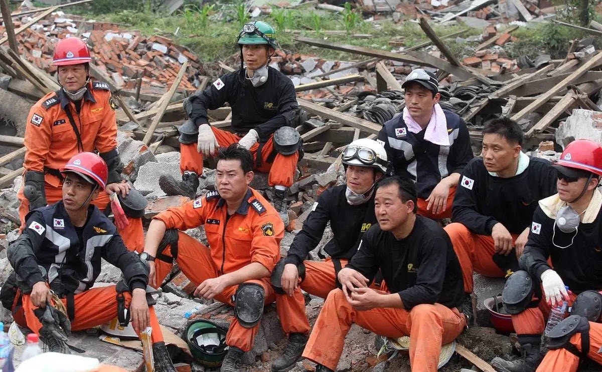 5.12汶川地震图片救援,5.12汶川地震救援 关于救援,我想大家都不陌生2008年5月12日14时28分04秒 5·12汶川地震
