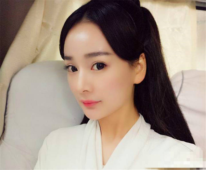 杨幂替身嫁豪门后产子,生下的孩子却暴露她真实颜值!真没想到!