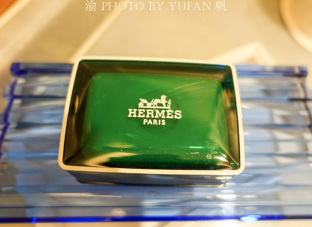 原创澳门2万多一晚的酒店有多壕面积超250平洗漱用品用爱马仕