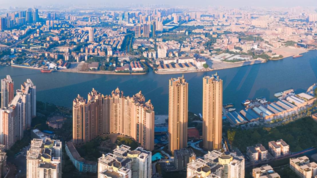 突破千亿大关，世茂海峡再次站上新的起点