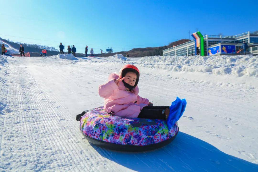 周末出发!全新升级的照金亲子戏雪乐园周六开园
