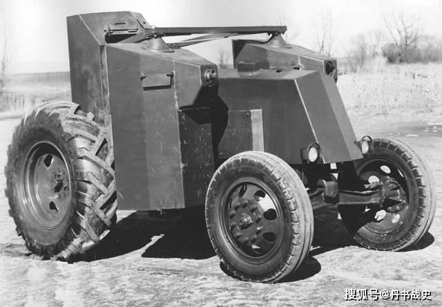 二战美国约翰迪尔a型装甲拖拉机,这款装甲车不太帅