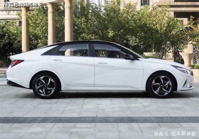不到10万的溜背"轿跑",全系自动挡,一箱油860公里,轴距2720