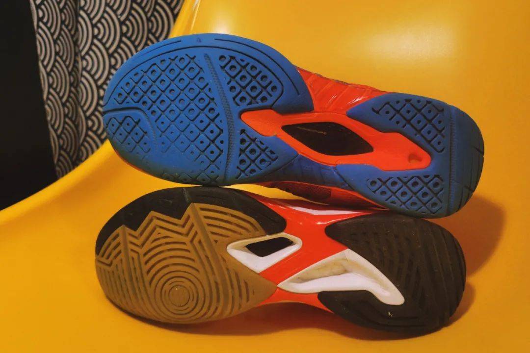 成语摩肩什么云_成语故事图片(2)