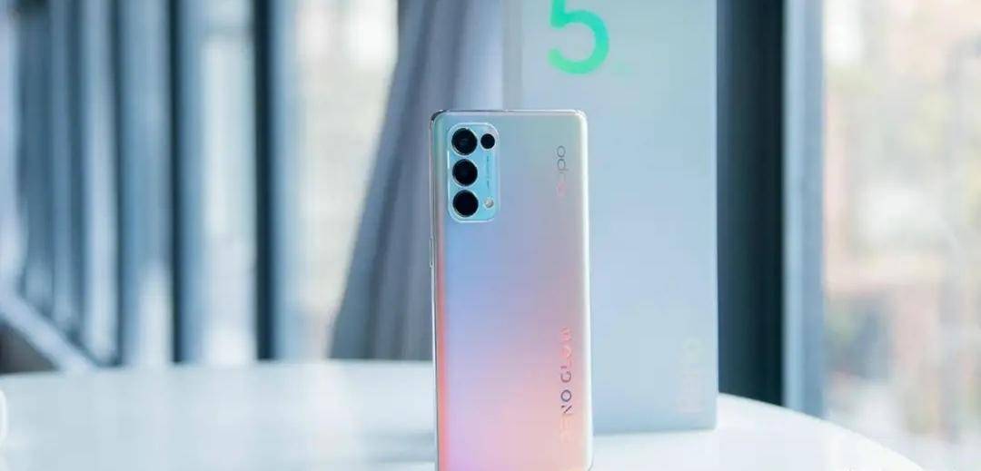 OPPO Reno5系列标配65W超闪充电技术,告别低电量问题