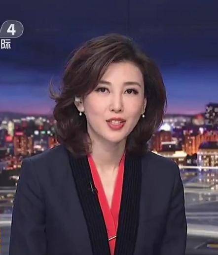 原创央视才女李红注重文化修养,书法写得不错,让人感觉很舒服!