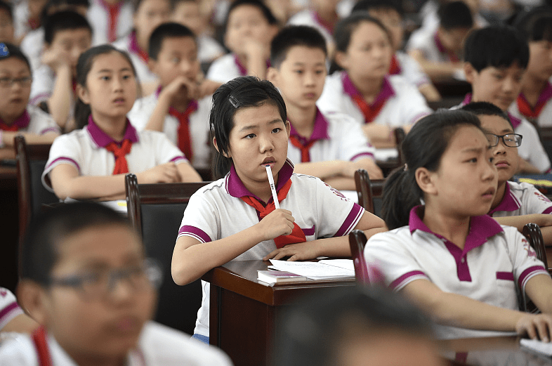学生上课注意力不集中,听课效率低,家长应该帮助学生提升专注力