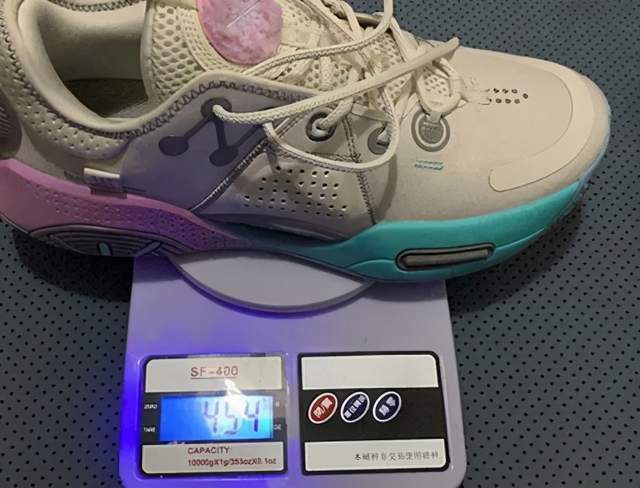 李宁韦德之道全城9全方位评测!又帅又能打的实战神器