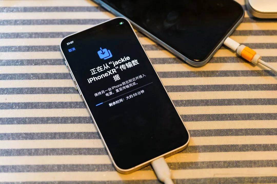 的设计|iPhone 12 mini五日谈：乔布斯真正的“精神遗产”