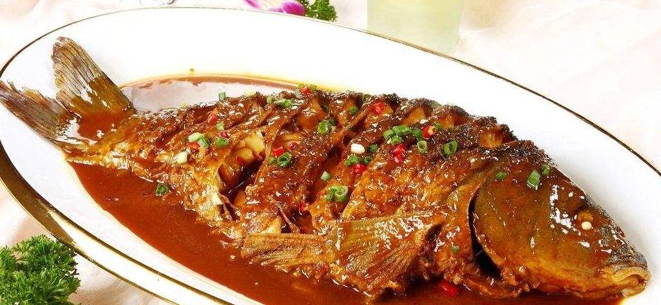鲤鱼怎么做好吃不辣的 95f3b37cf5f34ad7834a131dd872fb7d.jpeg