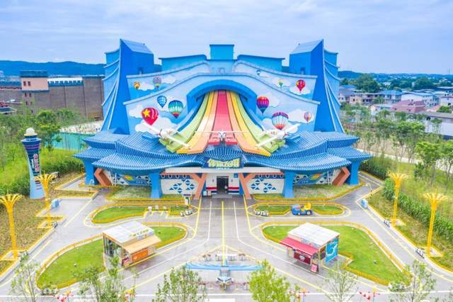 绵阳方特斩获"游乐界金冠奖",这些项目超适合冬天玩