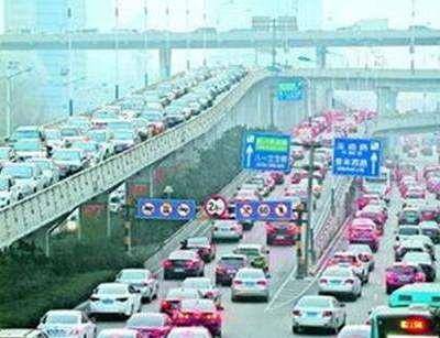 全国堵车城市排名_高速堵车图片(3)