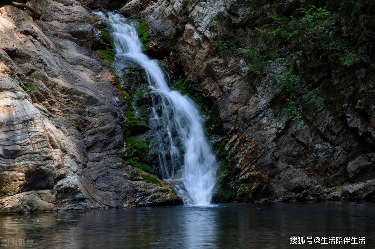 自驾深圳城市,游九龙潭瀑布群漂流,屏峰雨林两日,何不