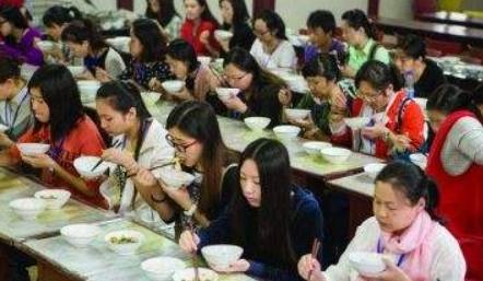 大家人口吃饭_人口普查图片