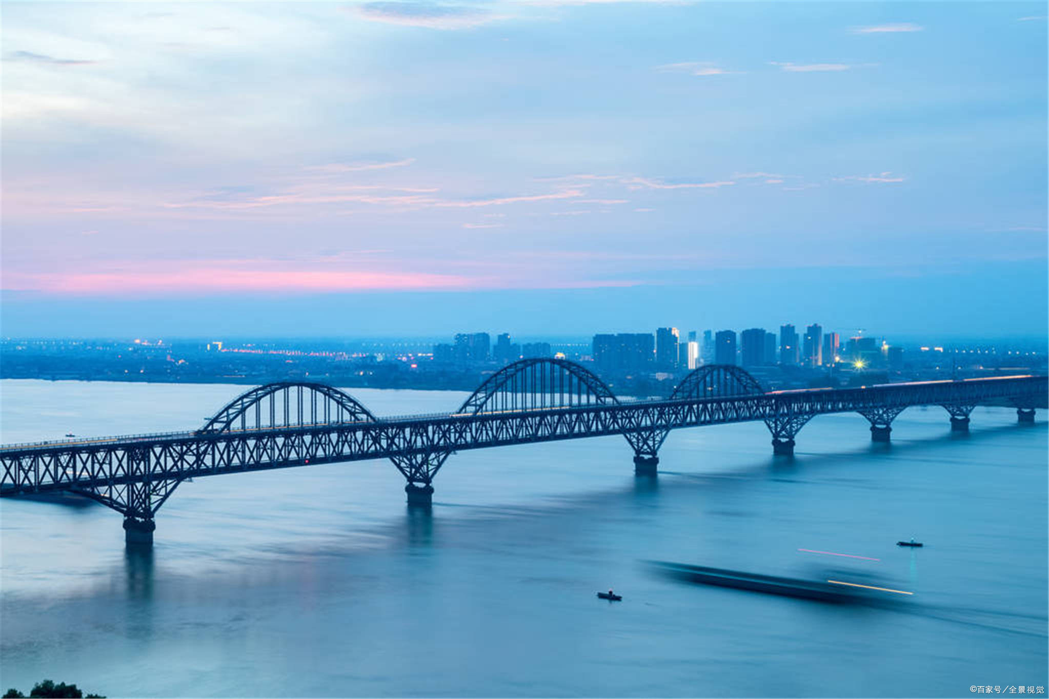 长江经济带gdp总量_我国经济gdp总量图(2)