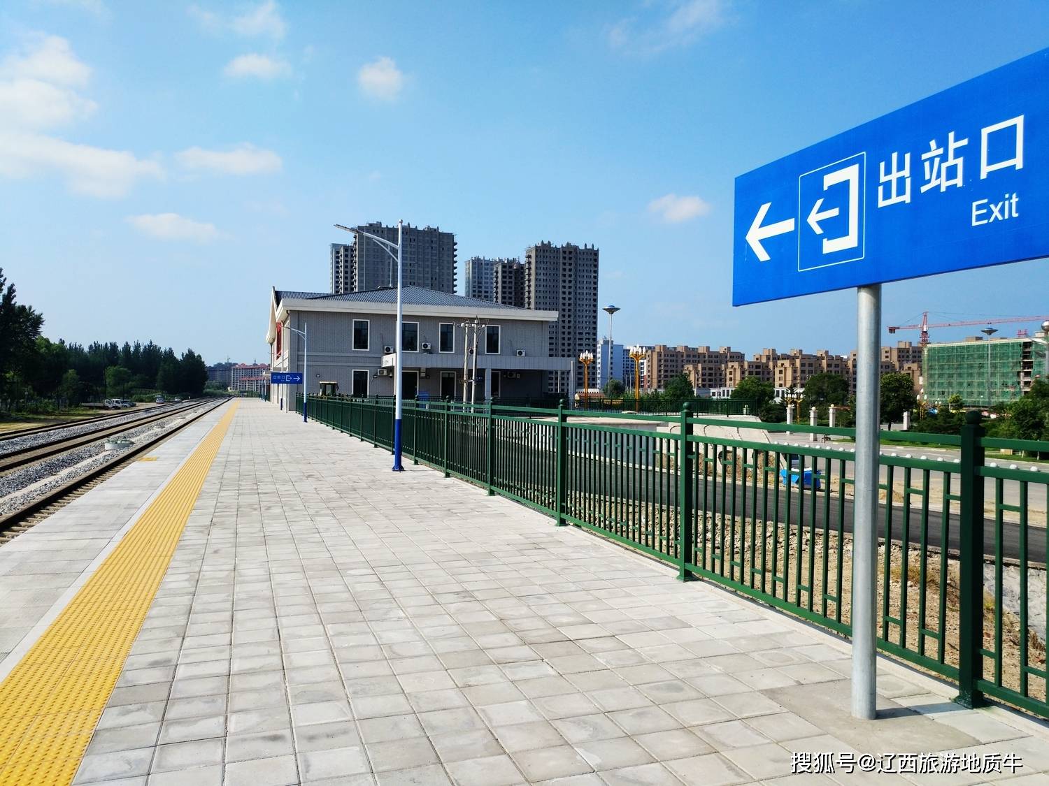 辽宁这个县号称“中国玉都”，建国70年才通火车，欲打造怀旧列车_岫岩