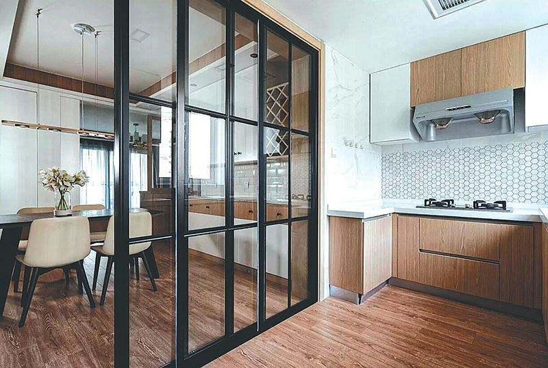 阳台推拉门多少钱一平方自己安装 c2fc9b6b543b42a2aca6684ec8082f0f.jpeg