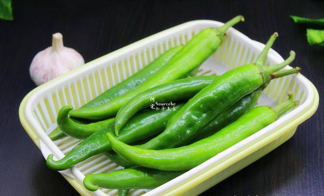 怎样做正宗的虎皮尖椒 bcfa5d3c571f411785d89f237b7cce20.jpeg