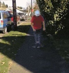 搞笑gif段子:既以美腿赢天下,何必露脸乱芳华