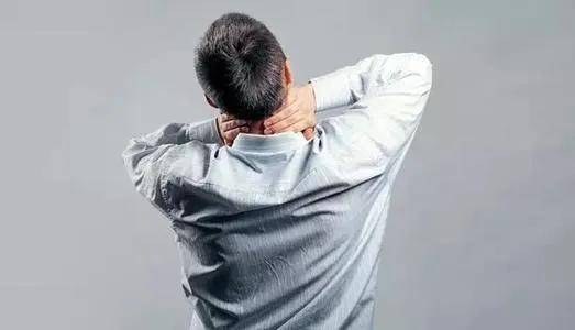 骨科大夫落枕咋办 不要乱按轻松缓解