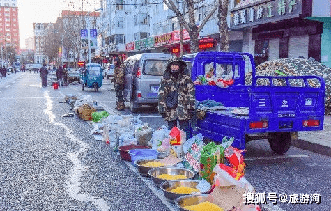 东北零下40度，大姐为摆早市，御寒神器太亮眼