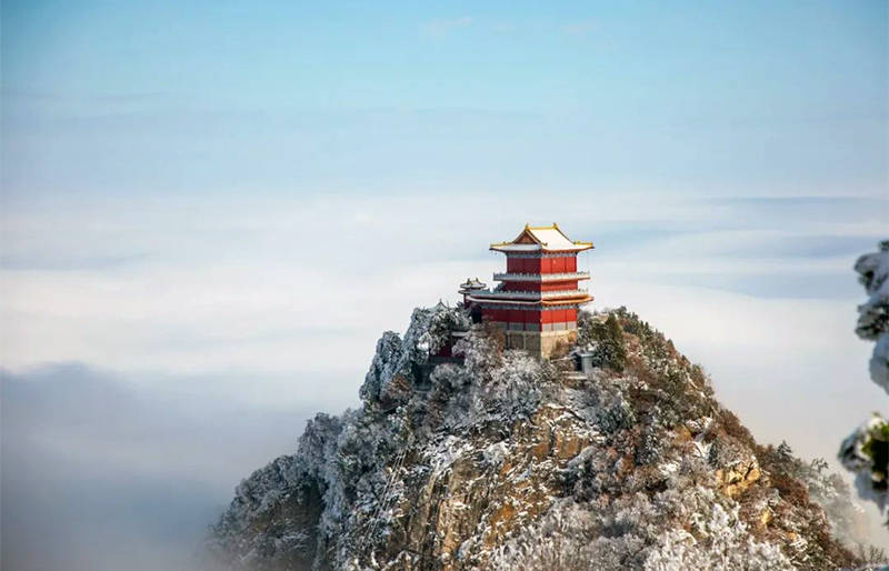 雪后秦岭披银装南五台风景正好