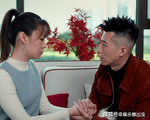 黄什么吕成语_黄裙子搭配什么上衣图
