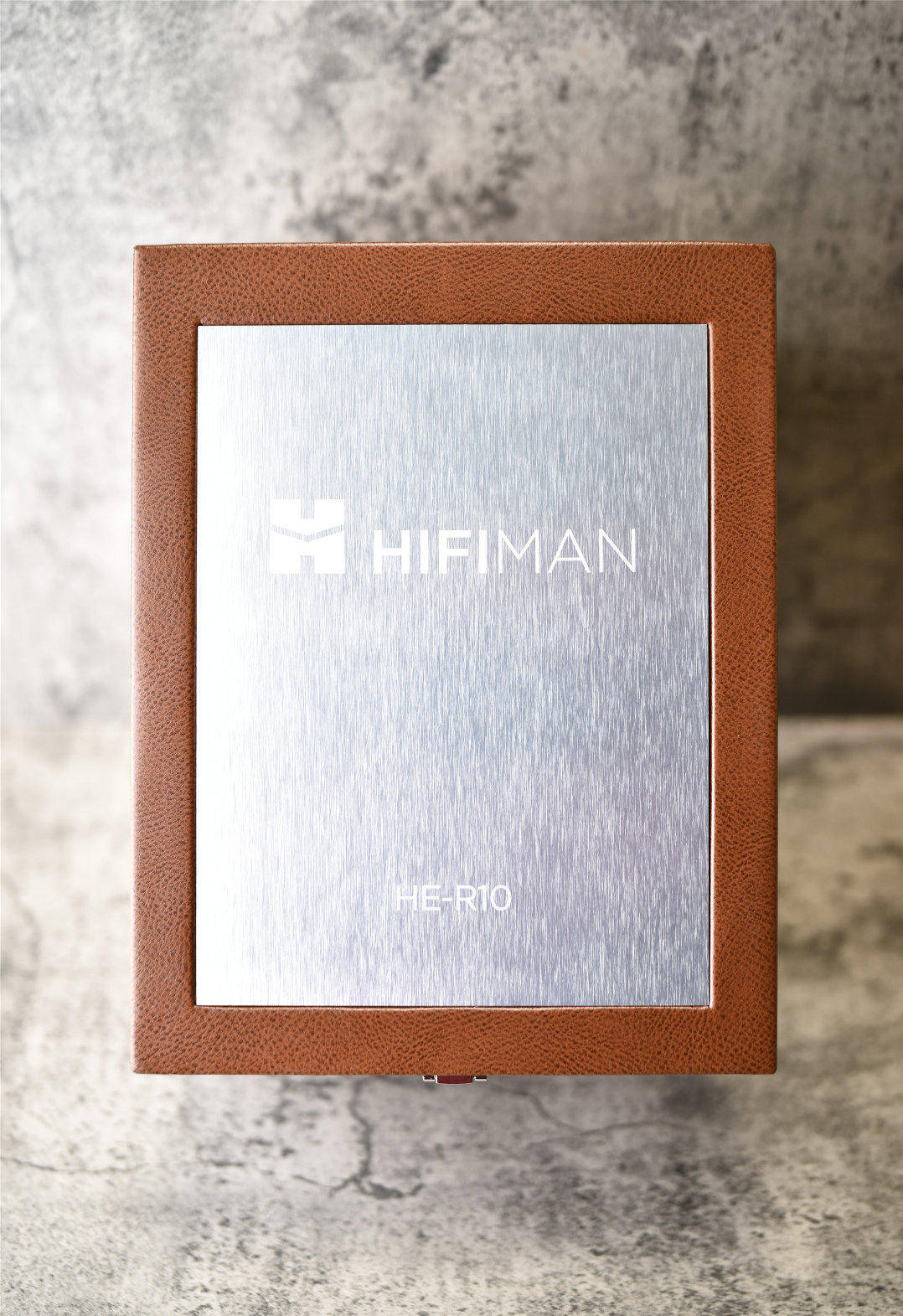 人声|3万元级的国产耳机，说说HIFIMAN HE-R10平板版听感