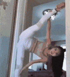 原创搞笑gif段子:(3)你们这还招人吗,工资多少无所谓,主要是爱好