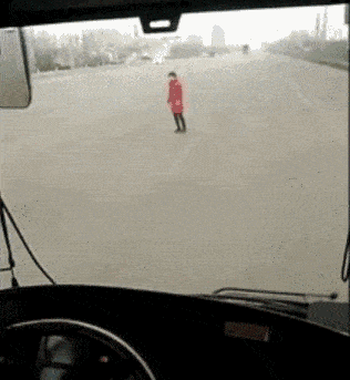 原创搞笑gif段子哥们你放的风筝真大