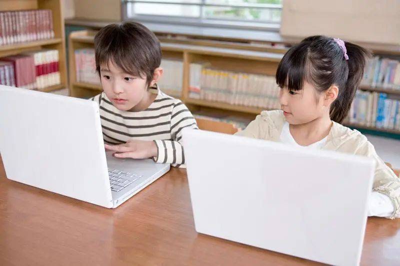 怎么教孩子识别男生和女生 bd0827c0f19649aeb2c18cc9535984e7.jpeg