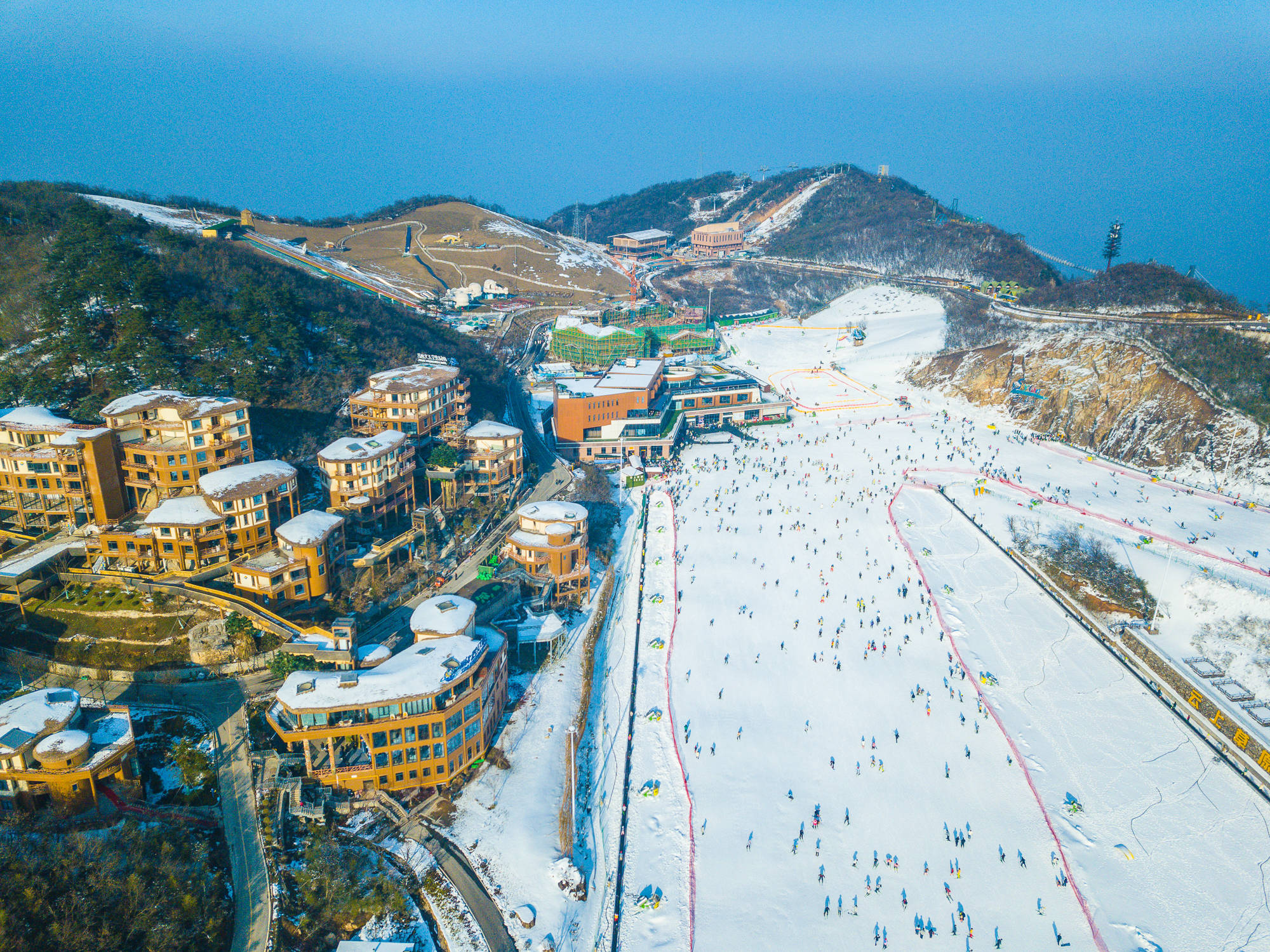 安吉云上草原星空滑雪场两天一夜游