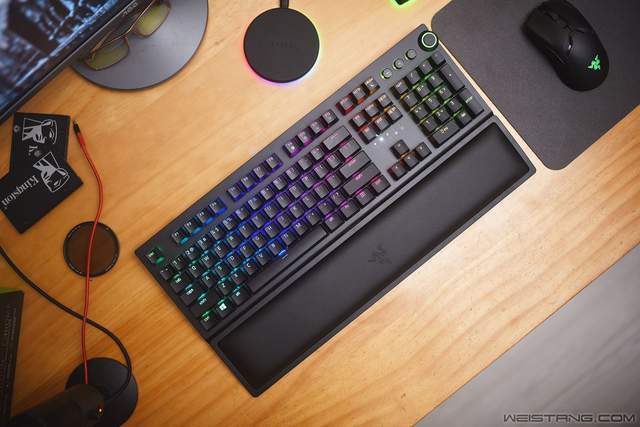 razer黑寡妇蜘蛛v3无线机械键盘评测_雷蛇