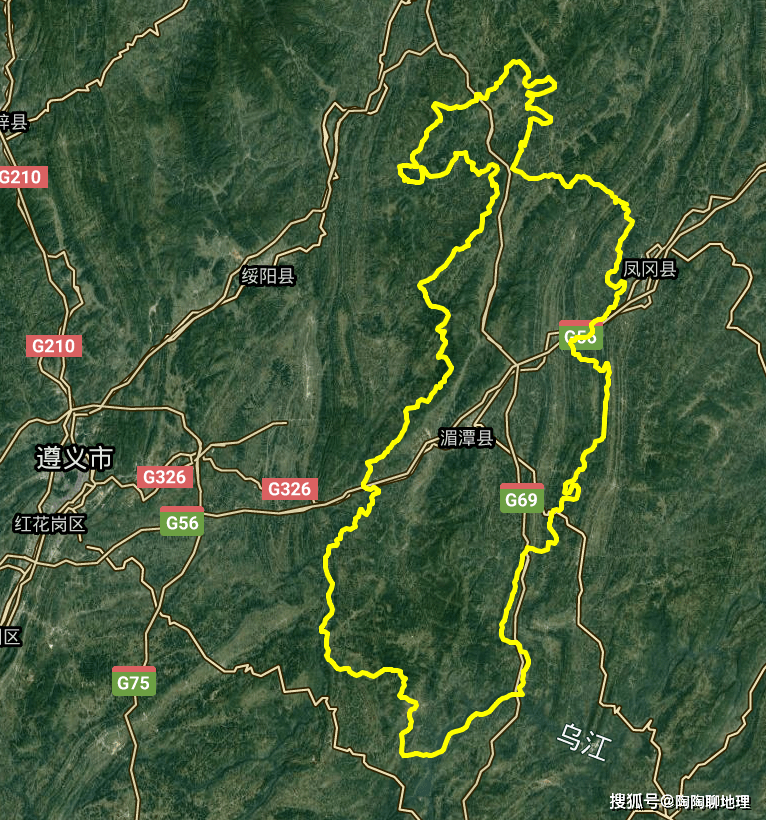 贵州遵义市的一个县，三条高速包围县城，形成了“绕城高速公路”