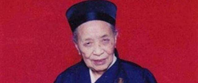 武当山女道士李诚玉:出生被认"扫把星",百岁长出黑发