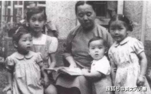 徐志摩的后代 97afd1c0f66d4605a142e9f0113866f8.jpeg