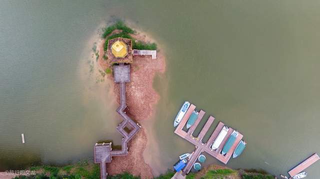 “东方亚马逊”南腊河在云南，属于热带雨林区，常年雨水充沛