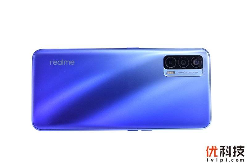 搭载|鲤跃龙门国潮范儿 realme 真我 V15镜湖蓝真机图赏