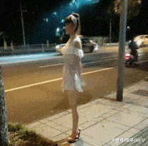 3.姑娘,大街上就别这样锻炼了