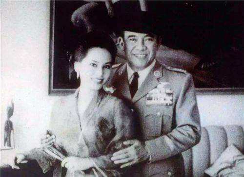 日本艺伎根本七保子因太漂亮成总统夫人现今80岁依旧美艳动人